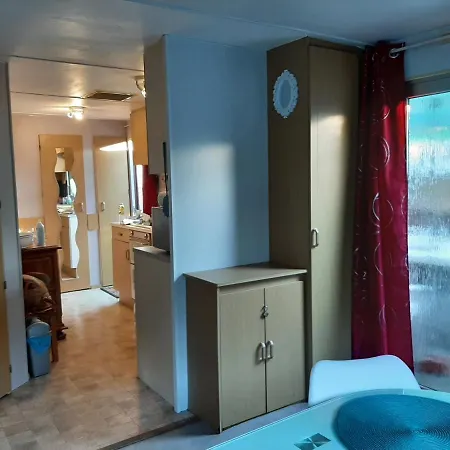 Mobilhome 4 Personnes, 50 M De L'ocean *